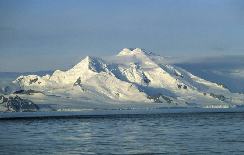 Обнаружены ранее неизвестные русла древних рек подо льдами Восточной Антарктиды