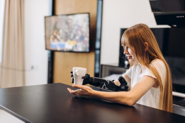 Нейрофизиолог Лебедев: мозг всю жизнь хранит движения пальцев после ампутации