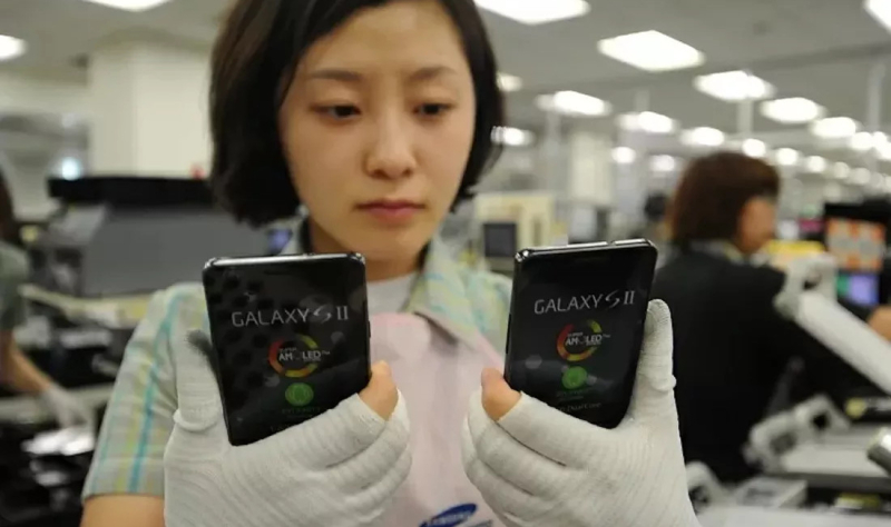 Samsung готовится впервые привязать бонусы рядовых работников к цене своих акций