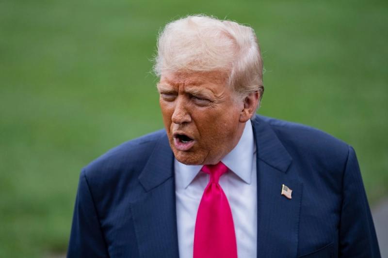 Трампу доложили о существовании множества инопланетных рас и их связях с людьми