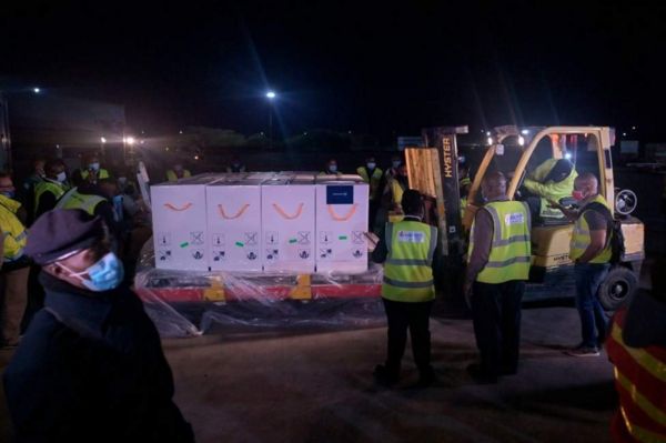 Коронавирус в мире: взрыв у центра тестирования в Нидерландах и отмена масок в Техасе