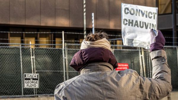 Фентанил и агрессивная толпа. Что сказала защита Шовина на суде по убийству Джорджа Флойда