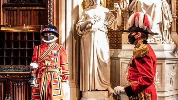 Коронавирус в мире: Израиль снова закрывает границы, Британия и остальная Европа ужесточают карантинные меры из опасений перед "омикроном"