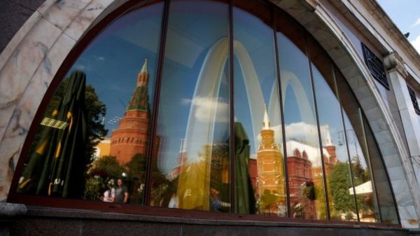 McDonald's закрывает все свои рестораны в России