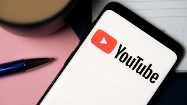 В России предложили блокировать соцсети, ограничивающие государственные СМИ. YouTube и "Твиттер" запретят?