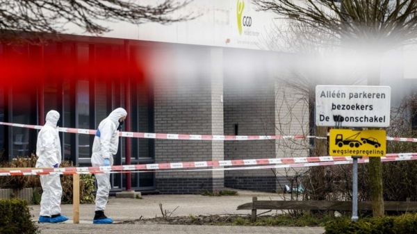 Коронавирус в мире: взрыв у центра тестирования в Нидерландах и отмена масок в Техасе