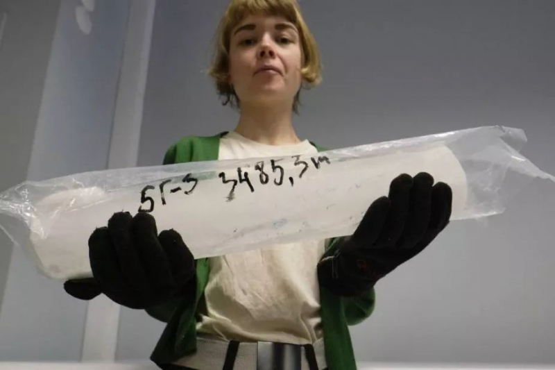 Ученые добудут лед, которому миллион лет