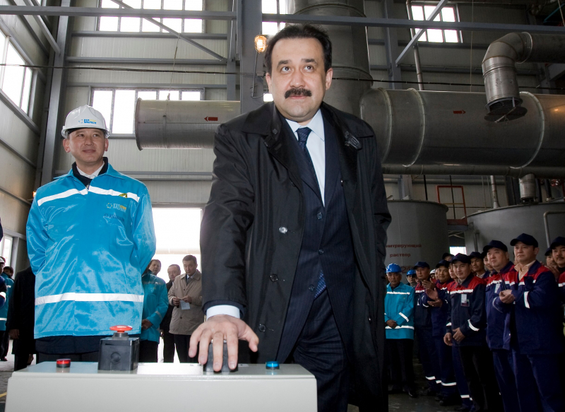 В Казахстане задержали экс-главу комитета национальной безопасности "по факту госизмены"